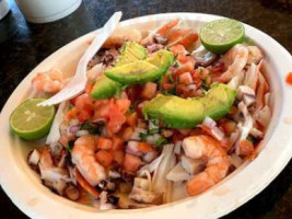 Mariscos Los Compadres food