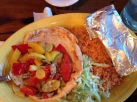 Gustavo's Mexican Grill food