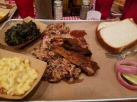 Soul Pig Bbq food