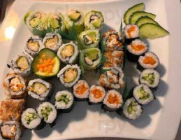Lady Sushi Crolles food