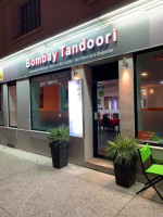 Bombay Tandoori outside