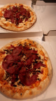 Pizza La Dokkana food