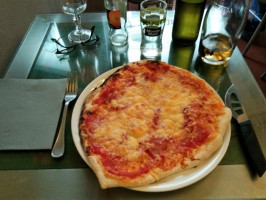 Pizzeria Carlino food