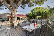 Le Bistrot Du Port Sarl food