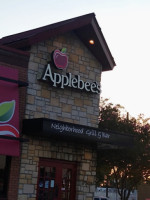 Applebee's outside