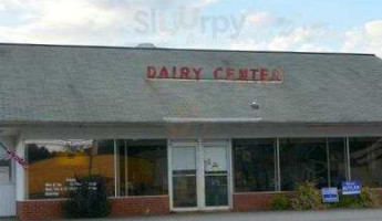 Dianne's Dairy Center outside