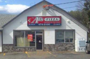 Al's Pizza outside
