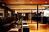 Stirlings Lounge Eatery inside