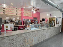 Waukee Ice Cream Shop inside