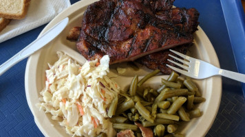 Vic's -b-que food