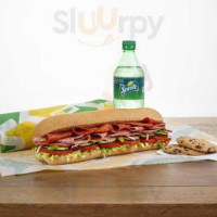 Subway #2833 food