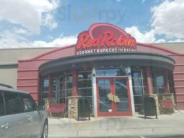 Red Robin Gourmet Burgers And Brews outside