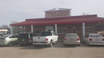 Haltom Chinese outside