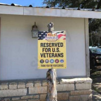 Mac's -b-q food