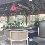 Abares Outer Limits Comida