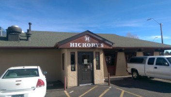 Hickory's Smokehouse Bbq outside