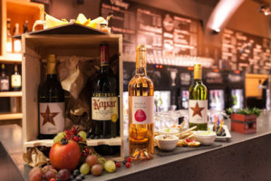 Divino Wine And Store food