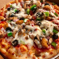Phil’s Primetime Pizza food