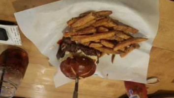 Algoma Burger Company food