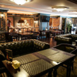 Local Pub Dentro