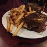 City Limits Pub Grill Comida