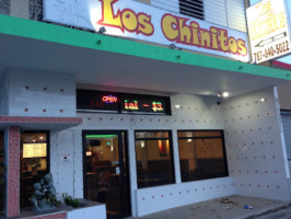 Los Chinitos inside