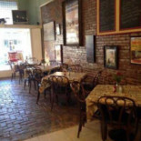 Penny Lane's Java Cafe Dentro