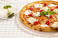 Mozz Art Pizza food