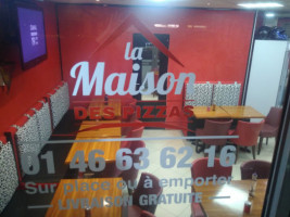 La Maison Des Pizzas food