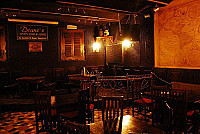 Deane's Irish Pub And Grill inside