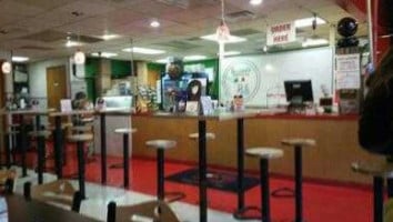 Graziano's Pizza inside