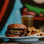 Devilicious Eatery Comida