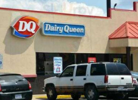 Dairy Queen outside