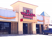 El Vallarta outside