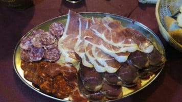 Bodega El Castillo De Moratinos food