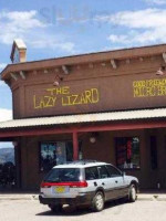 The Lazy Lizard Grill outside