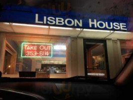 Lisbon House Of Pizza food