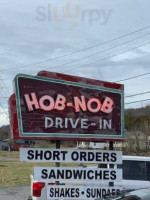 Hob-nob Drive In outside