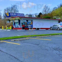 Dairy Queen (treat) outside