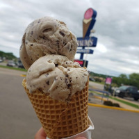 Braum's Ice Cream Dairy outside