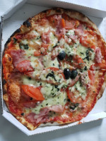 Melusine Pizzas food