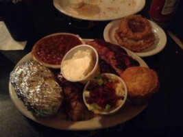 Parker's Smokehouse food