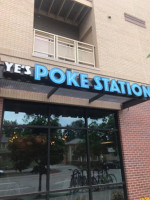 Ye's Poke Station outside