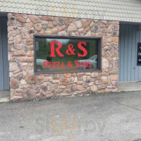 R S Pizza And Subs food