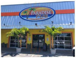 Paradise Pub outside