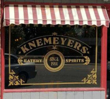Knemeyers Eatery Spirits outside
