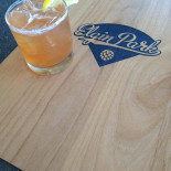Elgin Park Comida