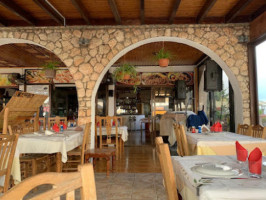 Kellari Taverna food