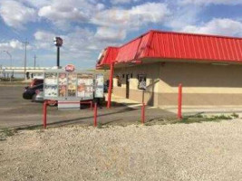 Dairy Queen outside