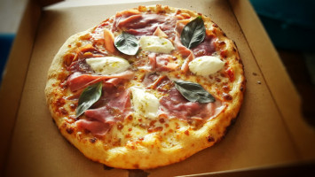 A Ch'forno Pizza food